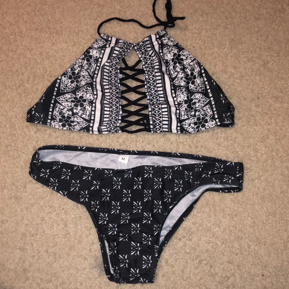 Cute Halter Bikini Set!